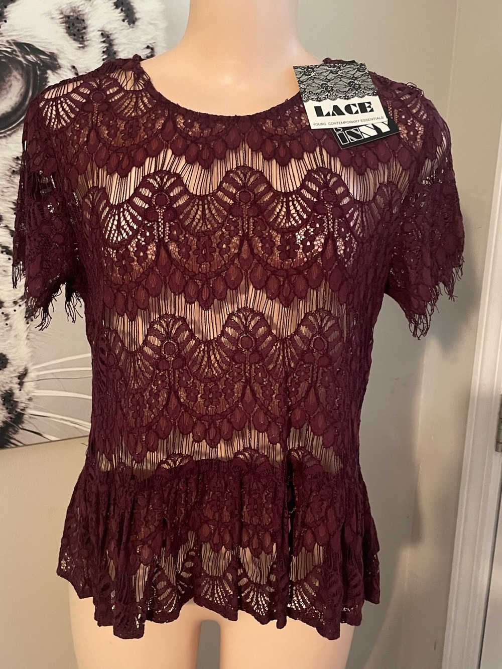 New Lace INNY vintage Women's Burgundy Short Sleeve Top sheer full zip Large